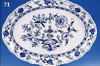 OVALE PLATTE, MEISSEN, 1. WAHL, UM 1860/70, PORZELLAN, L. 52.5 CM, H. 6 CM, ZWIEBELMUSTER