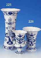 VASE, MEISSEN, 2. HäLFTE 20. JH., PORZELLAN,2. WAHL, BLAUE BEMALUNG, H. CA. 25.5 CM
