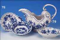 SAUCIERE, MEISSEN, 2. HäLFTE 20. JH., PORZELLAN, BLAUE BEMALUNG, ZWIEBELMUSTER, H. CA. 16.5 CM, L. CA. 24 CM