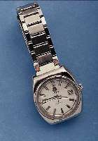 RADO HERRENARMBANDUHR, MODELL CORNELL, REF.-NR. 11928, SCHWEIZ UM 1968, EDELST. TEILW. POL., TEILW. SAT., NEUTR. EDELST.-BAND, ZENTRALSEK., DATUM ...