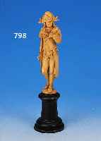 SKULPTUR, ERBACH, UM 1870/80, ELFENBEIN, GESCHNITZT, H.26.5 CM, STOCK UND TASCHENTUCH FEHLEN,, EIN FINGER ...