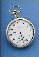 ELGIN HERRENTASCHENUHR, USA UM 1920, NICKELGEH. BEIDS. VERGL., BOD. U. GLASR. GE- SCHR., EMAILBL. SIGN. (VERGLASUNG RüCKSEITIG WOHL AUF ...