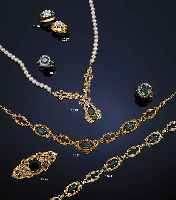 SET: COLLIER, ARMBAND, RING UND BROSCHE MIT TURMALINEN, PERLEN UND DIAMANTEN, DEUTSCH 30ER JAHRE, GG 585/000, MEISTERMARKE RMU - WOHL ...
