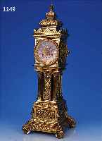 UHR IN TURMFORM, FRANKREICH, UM 1880/1900, ALLSEITIG REICH VERZIERTER BRONZEGUSS IN TURMFORM (CAMPANILE), AUF VELUTENFüSSEN STEHEND, ...