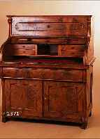 ZYLINDERBUREAU, DEUTSCH, UM 1860, MAHAGONIFURNIER, BEIDSEITIG AUSZIEHBAR, SCHREIBPLATTE AUSZIEHBAR, REICHE INNENEINRICH-TUNG HINTER ...