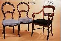 PAAR STüHLE, DEUTSCH, UM 1860/70, NUSSBAUM MASSIV, LEHNEN Z. T. GESCHNITZT, H. 95 CM, SH. CA. 45 CM, ALTERSSCHäDEN