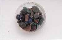 LOT FARBSTEINE ZUS. CA. 120 CT, RUBINE, SAPHIRE, SMARAGDE, üBERWIEGEND CABO- CHONS, VERSCH. GRößEN UND QUALITäTEN