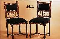 4 STüHLE, HENRY II- STIL, BUCHE, DUNKEL GE- BEIZT, DRECHSEL- U. SCHNITZVERZIERUNGEN, RüCKEN U. SITZFLäCHE GEPOLSTERT U. SCHWARZ BE-ZOGEN, ...