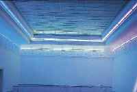 FLAVIN, DAN, 1933-1996, PLAKAT ZUR AUSST. STAATL. KUNSTHALLE BADEN-BADEN 1989, FARBOFF- SET, HANDSIGNIERT, CA. 59 X 84 CM