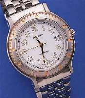 BULOVA HERRENARMBANDUHR AUTOMATIK, SCHWEIZ UM 1997, EDELST. INCL. BAND, LüNETTE EINS. RAST. DREHB., BEIDS. MINERALFLACHVERGL., WERK VERG., 26 ...
