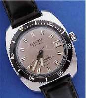 KONVOLUT: 2 KIENZLE HERRENARMBANDUHREN, BEIDE DEUTSCHLAND UM 1965, 1X SWISS AUTOMATIK,EDELST., NEUTR. EDELST.-BAND, BODEN GESCHR., 21 ST., ETA ...