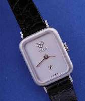 SARCAR DAMENARMBANDUHR, SCHWEIZ UM 1996, PLATIN 950/000, SAT., MINERALFLACHGL., BEI 12 DREI IN WG GEF. DIAMANTEN, LEDERB., ORIG.- LOGO, ...