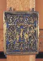 MITTELTEIL EINER REISEIKONE, RUSSLAND, UM 1870, DARST. DER NATIONALHEILIGEN, IN DER MITTE JESUSDAST., CA. 7,5X6 CM