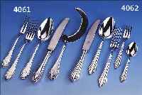 75 TEILIGES BESTECK, WMF, FäCHERMUSTER, ENT- WURF 1923, 90ER SILBERAUFLAGE, BEST. AUS: 13 MESSERN MIT STAHLKLINGEN (1 KLINGE ERSETZT,ETWAS ...