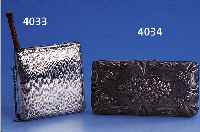 ETUI FRANKREICH UM 1900, EBERKOPFPUNZE, 800ER SILBER, REINE TREIBARBEIT, IN KARTUSCHENBLUMEN UND TRAUBENDARST., ALLSEITIG FEIN GRAVIERT, ...