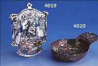 BRANNTWEINSCHALE (GESCHENKKOVSH), RUßLAND UM 1760/70, SILBER, GEPRüFT, TREIBARBEIT, AM BODEN HALBPORTRAIT (BüSTE) EINES POTENTATEN, WOHL IWAN ...