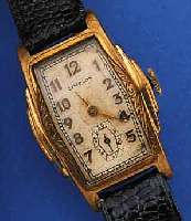 KONVOLUT: 2 HERRENARMBANDUHREN, BEIDE GG- FILLED, UM 1937, FORMGEH., RUNDANKERWERK, 1 X HAMILTON, USA, KAL. 987A, GEPR. CHATONS, 17 ST.; 1 X ...