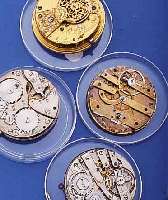 KONVOLUT: 7 TASCHENUHRWERKE, 1X ENGLAND ANONYM, SPINDELWERK UM 1820, KLOBEN M. FRA- TZENGRAV., GEHFäHIG, 2X FüR DOXA, 8-TAGEWERKE,GLEICHER ...