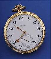 LONGINES HERRENTASCHENUHR OFFEN, SCHWEIZ UM 1925, GG 585/000, GEH. 2-TEIL., RAND RELIE- FIERT, BODEN MIT STRAHLENDEKOR, MONOGR. HDK, EMAILBL. ...