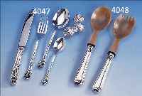 2-TEILIGES SALATBESTECK, GRIFFE 800ER SILBER, GEBRAUCHSTEILE HORN, ITAL. MEISTERMARKE MM - UNGEDEUTET, SPATENFORM MIT FADENVERZ., SEHR ...