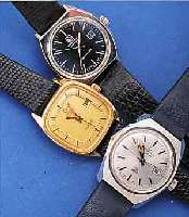 KONVOLUT: 3 CERTINA DAMENARMBANDUHREN, ALLE AUTOMATIK, 2X EDELST., 1X METALL HARTVERG., UNGETR. LAGERW. UM 1974, ORIG.-LEDERB., M. STIFTSCHL., ...