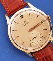 OMEGA HERRENARMBANDUHR, SCHWEIZ UM 1953, NEUT. RG 750/000-2.-GEH., BODEN U. GLASR. GE- DR., ORIG.-BLATT ALTERSBED. L. FL., AUFGES. ...