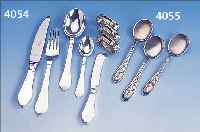6 EIS- BZW. DESSERTLöFFEL, FRANKREICH UM 1900,REINER JUGENDSTIL, METALL VERSILBERT, MEISTER SF MIT STERIN, GRIFFENDEN MIT ...
