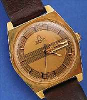 KONVOLUT: 2 OMEGA HERRENARMBANDUHREN AUTOMATIK 1X SEAMASTER COSMIC, UM 1969, EINSCHALEN- METALLGEH. 20 MICRON GOLDAUFL., GET. A-WELLE, TAG U. ...