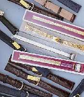 KONVOLUT: 49 ARMBäNDER, DAVON 37 X LEDER BZWKROKO, DARUNTER 23 X GLASHüTTE, 2 X BWC, 1 X ETIENNE AIGNER, 1 X MAURICE LACROIX, UNTER- SCHIEDL. ...