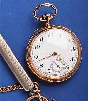 REGINA HERRREGINA HERRENTASCHENUHR OFFEN, HAUSMARKE DER FIRMA W. DEVIN, HOFUHRMACHER KARLSRUHE UM 1904, RG 585/000, RAND L. DELLIG, BODEN BE- R., ...