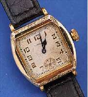 WALTHAM HERRENARMBANDUHR, USA UM 1926, GG-FILLED, BODEN U. GLASR. GEDR., LüNETTE U. SEITL. SCHMUCKGEPR., ORIG.-ZIFFERBL. U. -ZEI- GER ...