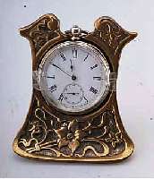 TASCHENUHR IM STäNDER, STäNDER NACHBILDUNG, JUGENDSTIL BRONZIERT, UM 1908, TASCHENUHR, SILBER, ENGLAND, HALLMARK BIRMINGHAM WOHL ...