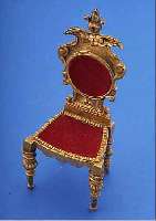 TASCHENUHRSTäNDER IN FORM EINES STUHLES, ENGLAND UM 1890, MESSINGGUß BER., EIN FUß ER- S., H. CA. 15 CM, GEEIGNET FüR TASCHENUHR-D. CA. 45 ...