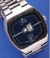 TISSOT HERRENARMBANDUHR AUTOMATIK NEWTIMER, SCHWEIZ UM 1973, MASSIV EDELST. INCL. ORIG.- EDELST.-BAND, DIGITALANZ., DATUM M. LUPE, WIE STD. ...