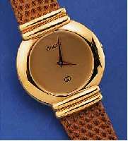GUCCI HERRENARMBANDUHR, SCHWEIZ UM 1990, METALL HARTVERG., BODEN GEDR., BEI FERTIGST. WASSERGESCH., BOMB. SAPHIRGL., HIGH-TECH- QUARTZW., ...