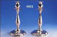 KERZENLEUCHTERPAAR, 925ER SILBER, BODENPLATTE, UNGEFüLLT, MIN. VERBEULT, H. CA. 34.5 CM, ZUS. CA. 1535 G