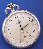 ULYSSE NARDIN HERRENTASCHENUHR OFFEN, 900ER SILBER, SCHWEIZ UM 1935, KONTRASTZIFFERBL., AUS REP.-GRüNDEN WOHL ERS., GEBL. STAHLZEIGER,VERG. ...