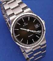 OMEGA HERRENARMBANDUHR, SCHWEIZ UM 1980, EDELST. INCL. EDELST.-BAND, SERIE GENEVE, ZENTRALSEK., DATUM, BODEN GESCHR., WERK VERG.,17 ST., ...