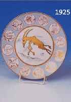 DALI, SALVADOR, 1904-1989, STERNZEICHENTELLER STEINBOCK, NUM. 350/ 5000, PORZELLAN, BUNT BEDRUCKT MIT GOLD- STAFFAGE, D. ...