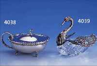 BONBONNIERE IN SCHWANENFORM, DEUTSCH, WOHL HANAU UM 1910, KORPUS GLAS, MONTUR 925ER SILBER, FLüGEL BEWEGLICH, H CA. 13 CM, L CA. 15 CM, ...