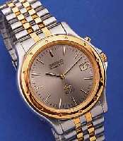 SET: 2 SEIKO HERRENARMBANDUHREN KINETIC, METALL Z.T. VERG., EDELST.BD., AB HERST. WASSERGESCH., 1 X GLIEDERBD., 1 X ORIG. LEDER-BD., DAT. ...