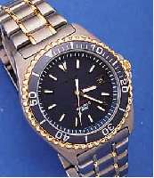 SEIKO HERRENARMBANDUHR SPORTS 200, TITAN U. GG KOMB., INCL. GLIEDERBD. M. FALTSCHL., QUARTZ, AB HERST. WASSERGESCH., SAPHIRGLAS, DAT., ...