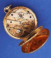 DAMENANHäNGE/TASCHENüHRCHEN, SCHWEIZ UM 1875GG 585/000, SCHLüSSELAUFZUG, EMAILBL. (FEIN HAARR. BEI 9), GEBL. STAHLZEIGER ERS., GOLD- CUV. M. ...