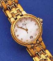 MAURICE LACROIX DAMENARMBANDUHR, SCHWEIZ UM 1994, METALL HARTVERG. INCL. BAND M. DOPPELTERUNSICHTB. FALTSCHL., MODELL CALYPSO, PERLMUTT-ZIFFERBL., ...