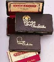 SET: 3 ORIGINAL LANGE UHR GLASHÜTTE ETUIS, FüR ARMBANDUHREN, AUS LAGERBESTAND, NEUWERTIG,MIN. BER., MAßE 2 X CA. 14 X 8 X 2 CM; 1 X CA.11 X 7 X ...
