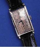 OMEGAOMEGA HERRENARMBANDUHR, SCHWEIZ UM 1940, EDELST., RECT.-FORM, BLATT PERF. REST., BODEN GEDR., TONNENFÖRM. ANKERW., 15 ST., KAL. T17, ...