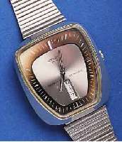 ORIOSA ORIOSA HERRENARMBANDUHR, SCHWEIZ UM 1974, SELTENE EDELST.-FORM M. GER. TRAPEZLÜNETTE, BODEN GESCHR., NEUTR. EDELST.-BAND, ZENTRAL- SEK., ...
