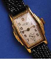 VON GVON GUNTEN'S ARMBANDUHR, SCHWEIZ/USA UM 1946, METALL VERG., EDELST.-BODEN GEDR., RUNDANKERW., 17 ST., DECKSTEINSTOßS., SCHMUCK- SCHL., ...