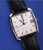 OMEGA OMEGA HERRENARMBANDUHR, EDELST., SCHWEIZ UM 1972, BODEN GEDR., VERS. BLATT, ROTVERG. ANKERW., ZENTRALROTOR, KAL. 1002, GLYC.-UNR., ...