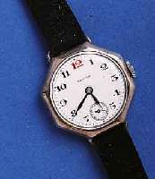 KONVOLUT: 2KONVOLUT: 2 ZENITH ARMBANDUHREN MIT VERSCHIE- DENEN FERTIGUNGSZEITEN, 1X FÜR DAMEN, UM 1925, 900ER SILBER, PERF. EMAILBL. SIGN., ROTE ...